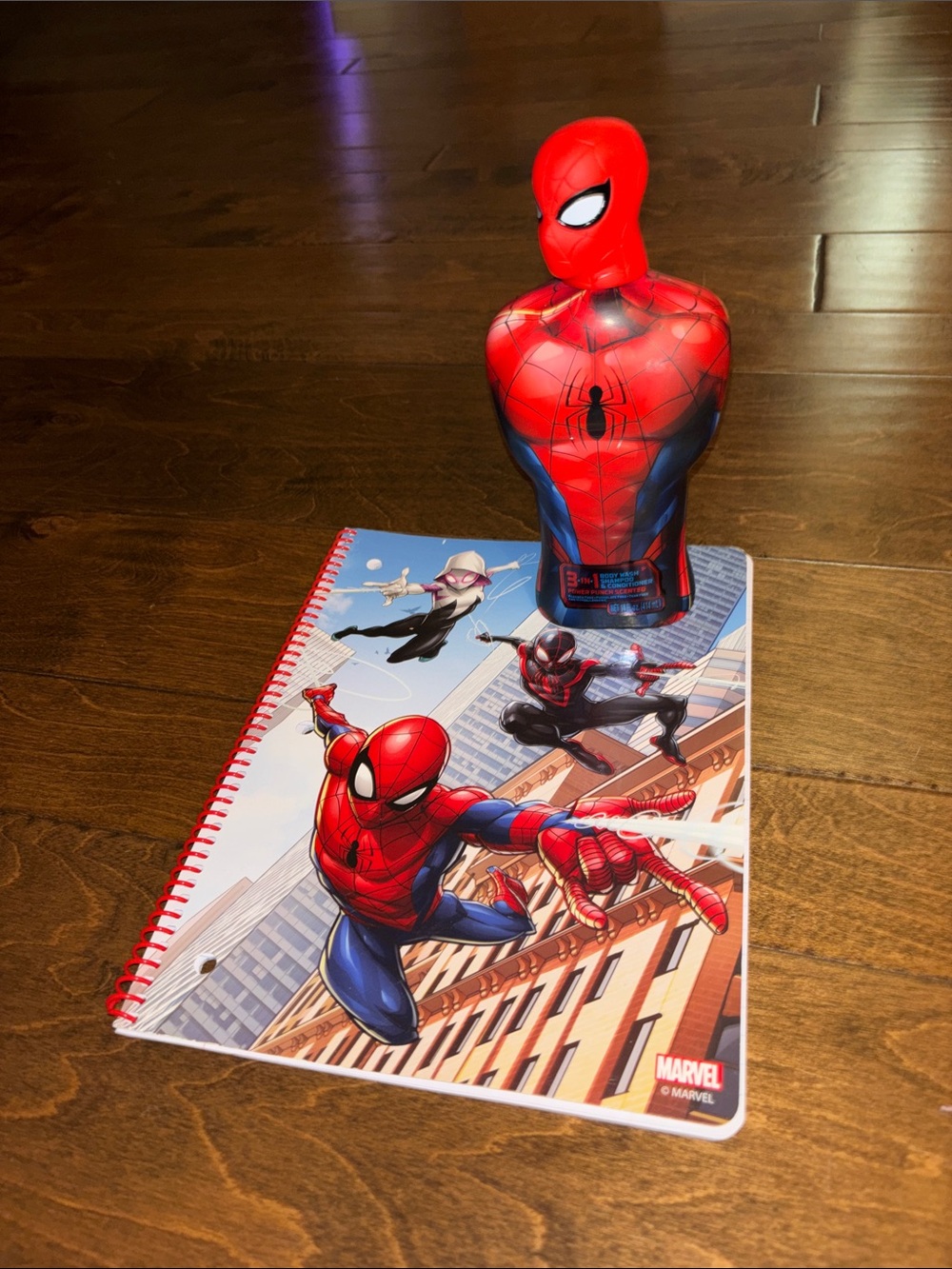 Spider-Man Red and Blue Notebook with Spider-Man 3 in 1 Body Wash, shampoo, cond